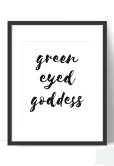 maglietta 'Green-eyed goddess.'