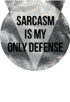 maglietta 'sarcasm is my only defense' - teen wolf t-shirt || stiles stilinski quote